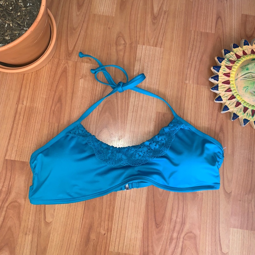 2/$12 ❗️Laundry by Design Blue Bikini Top